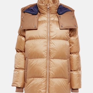 fashion designer Burberry Quilted coat in brown