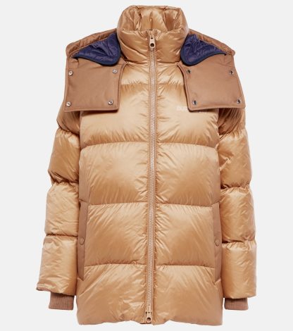 fashion designer Burberry Quilted coat in brown