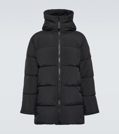 fashion designer Canada Goose Lawrence puffer jacket  in black