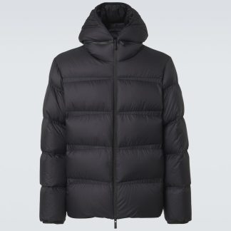 replica designer Moncler Masac quilted down jacket in black